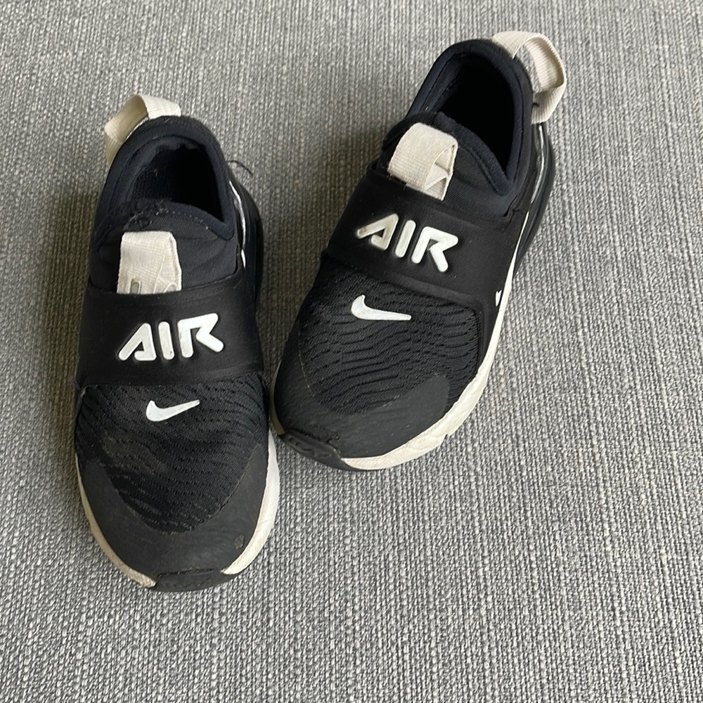 Kids Nike Air Max 270, 11.5 (toddler/little kids)